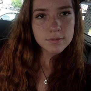 Meet your Posher, Caitlyn